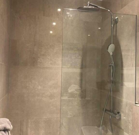 پانسیون Croydon Near London