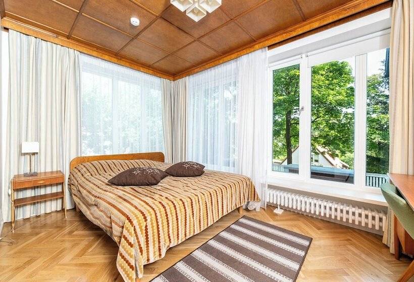 پانسیون Gustav Ernesaks  Kadriorg