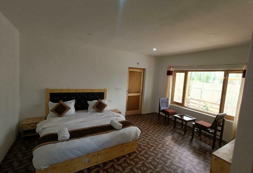 پانسیون Zlatan Guest House