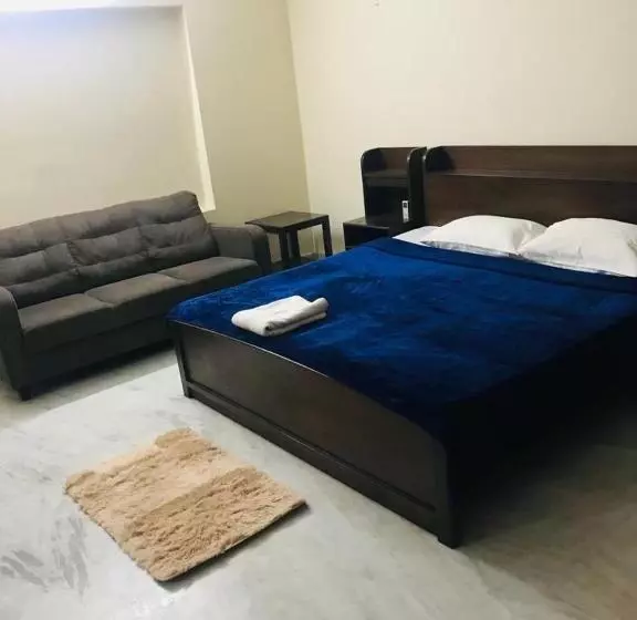 ペンション Comfortable Guest House Stay In Jubilee Hills