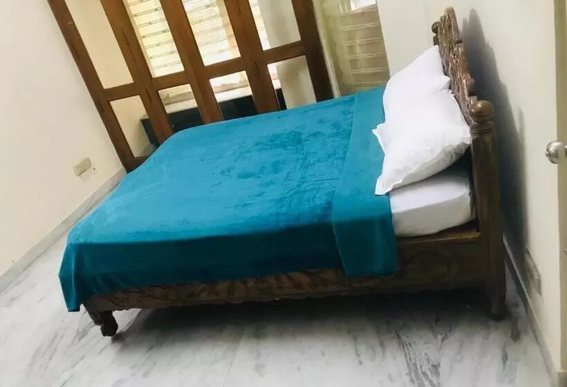 ペンション Comfortable Guest House Stay In Jubilee Hills