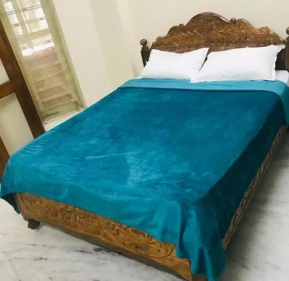 ペンション Comfortable Guest House Stay In Jubilee Hills