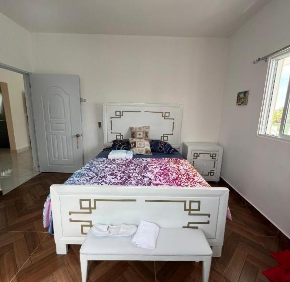 پانسیون Encantadora Villa Blue Completa