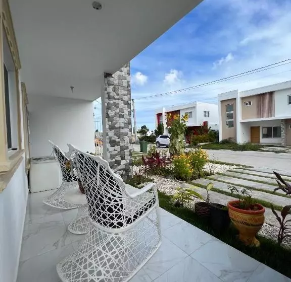 ペンション Encantadora Villa Blue Completa