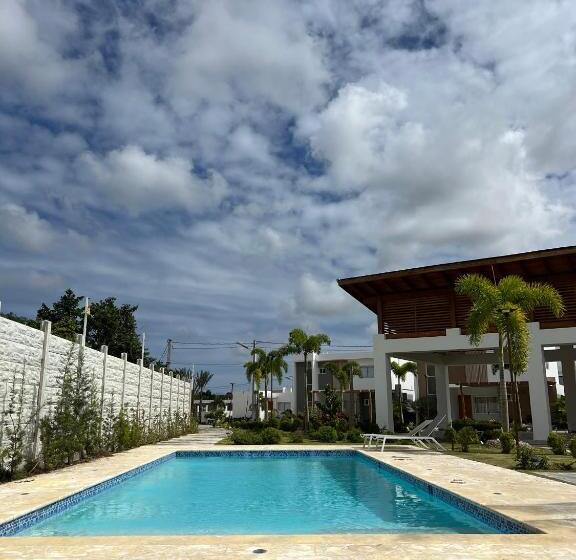 پانسیون Encantadora Villa Blue Completa