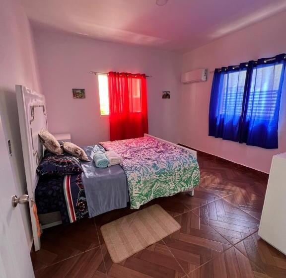 پانسیون Encantadora Villa Blue Completa