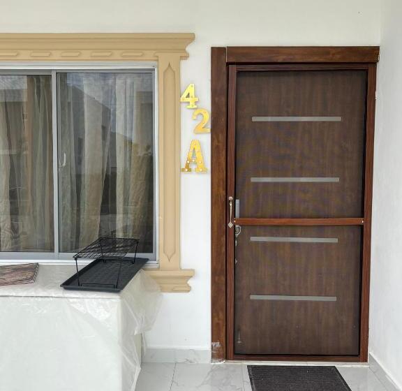 پانسیون Encantadora Villa Blue Completa