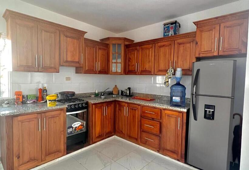 پانسیون Encantadora Villa Blue Completa