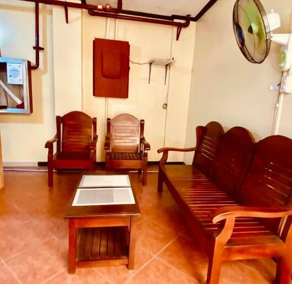 הוסטל Achievers Dormitory