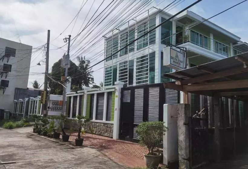 Hotelli Delta Star Manor