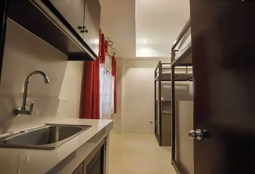 Hotelli Delta Star Manor