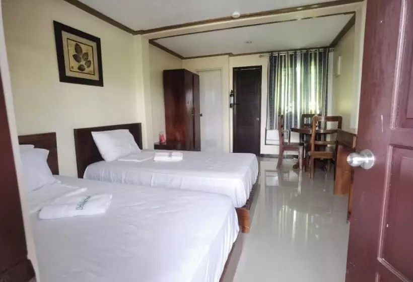 Hotelli Delta Star Manor