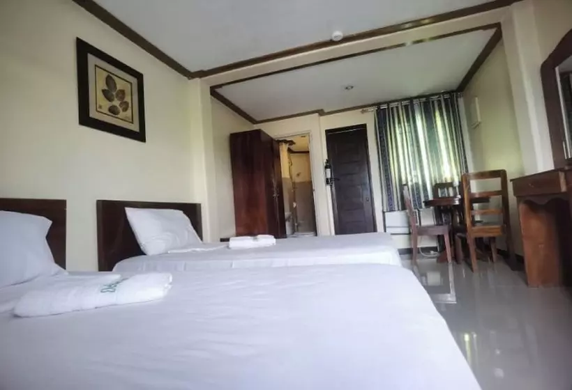 Hotelli Delta Star Manor