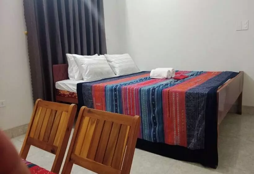 هتل Ha Giang Yolo House And Loop Tours