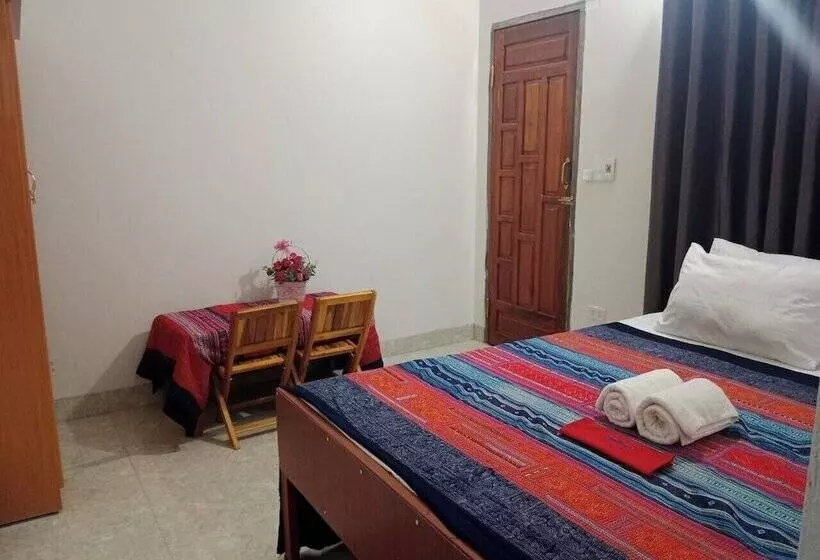 هتل Ha Giang Yolo House And Loop Tours
