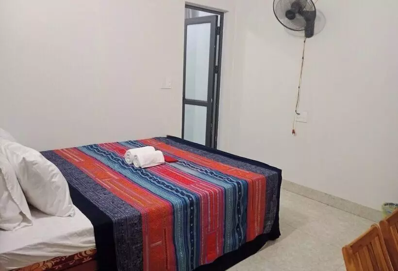هتل Ha Giang Yolo House And Loop Tours