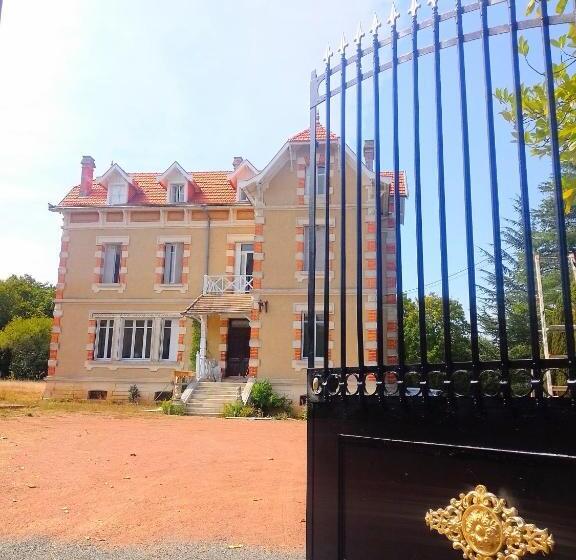 Пансион Hennessy Hunting Estate