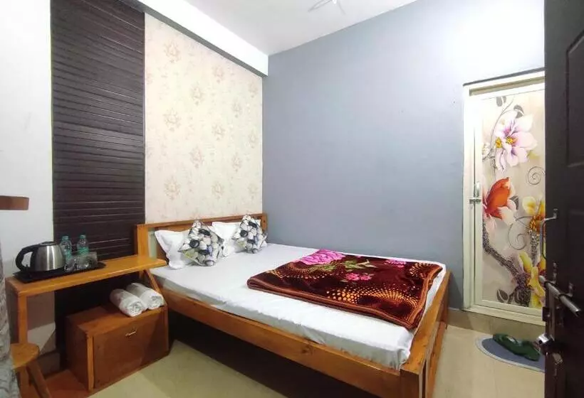 ホテル Eight Lucky Homestay