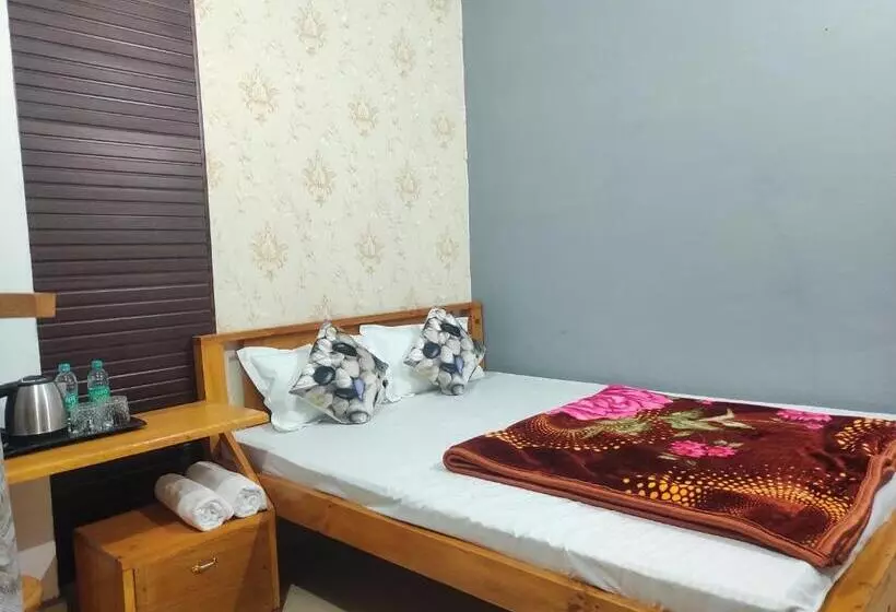 ホテル Eight Lucky Homestay