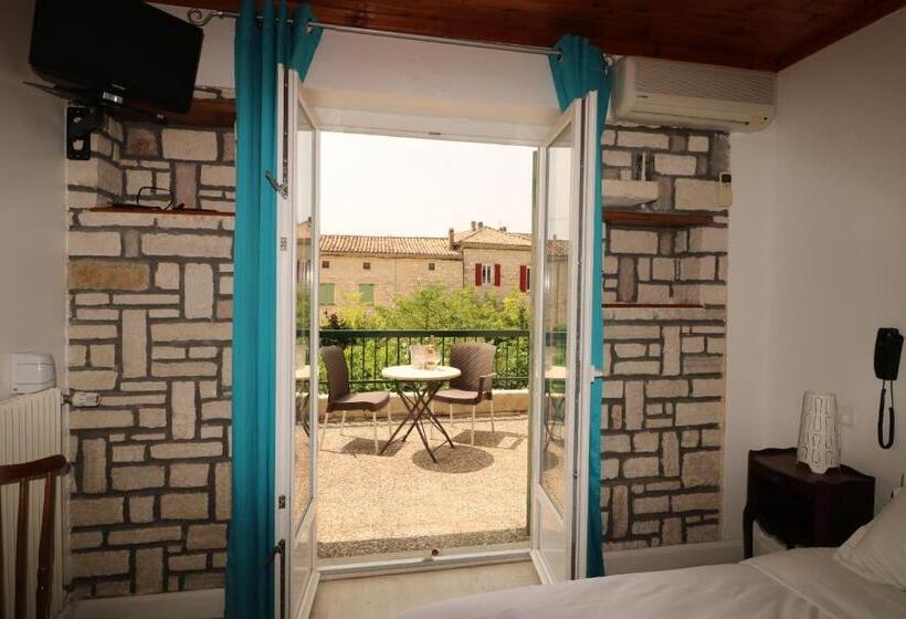 בית מלון כפרי Hôtel De L Aven