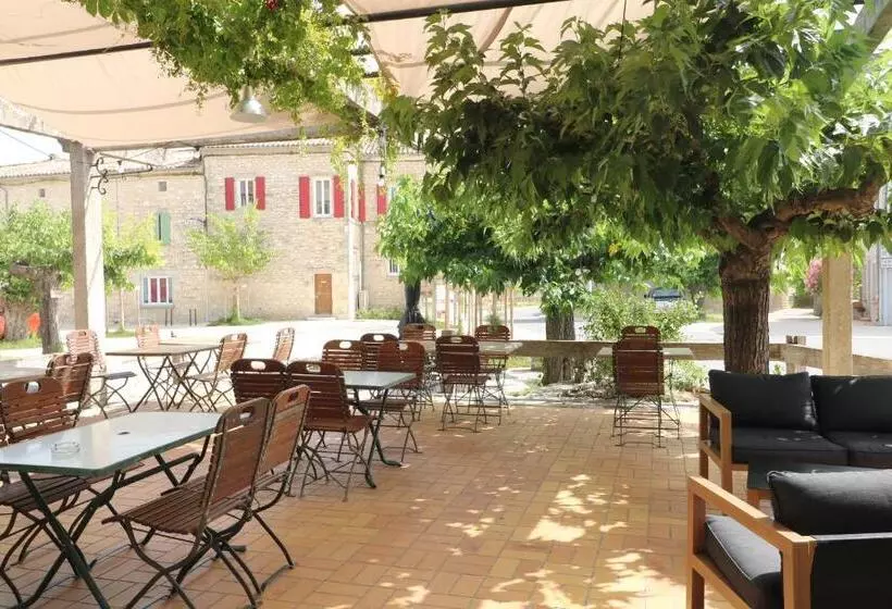 ホテル Hôtel De L Aven