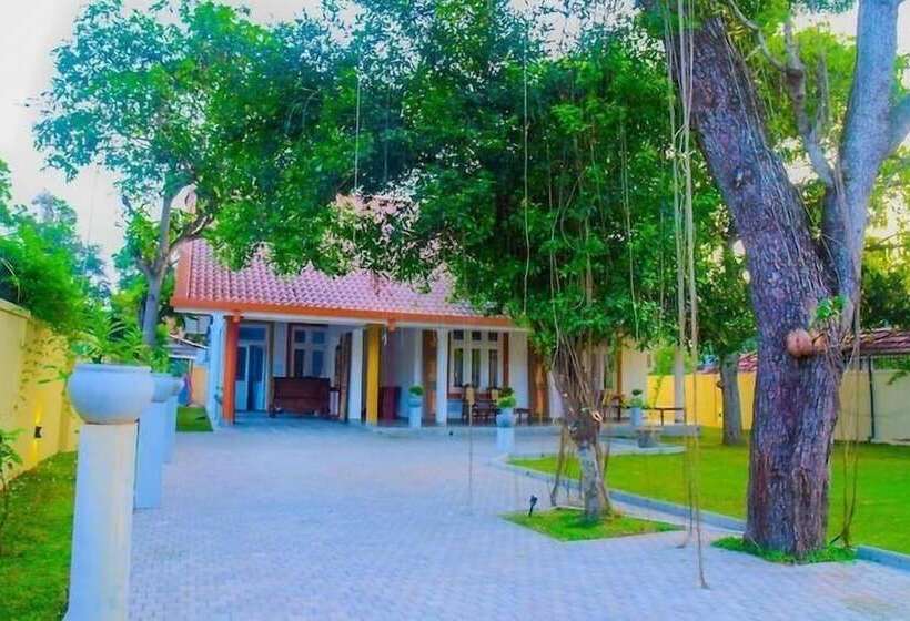 פנסיון Ace Boutique Airport