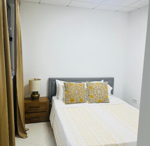 پانسیون City Center Luxurious Suites & Rooms