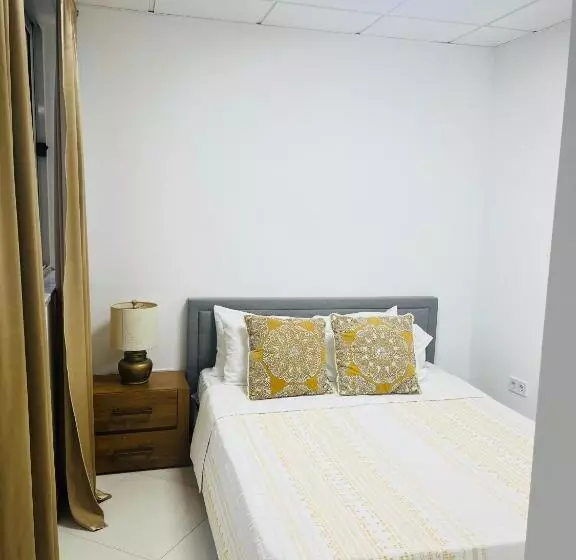 پانسیون City Center Luxurious Suites & Rooms