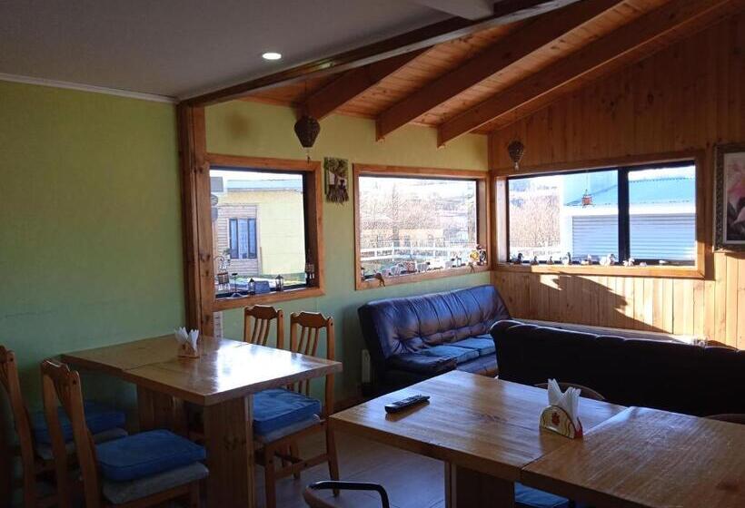 پانسیون Hostal Jc