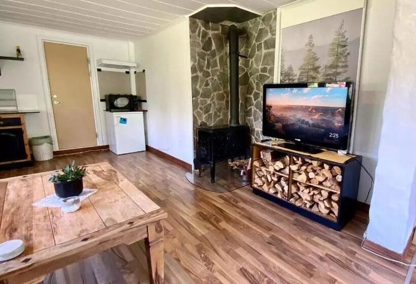 ペンション Rustic Haven Bed And Breakfast Near Klarälvsbanan And Swimming Area