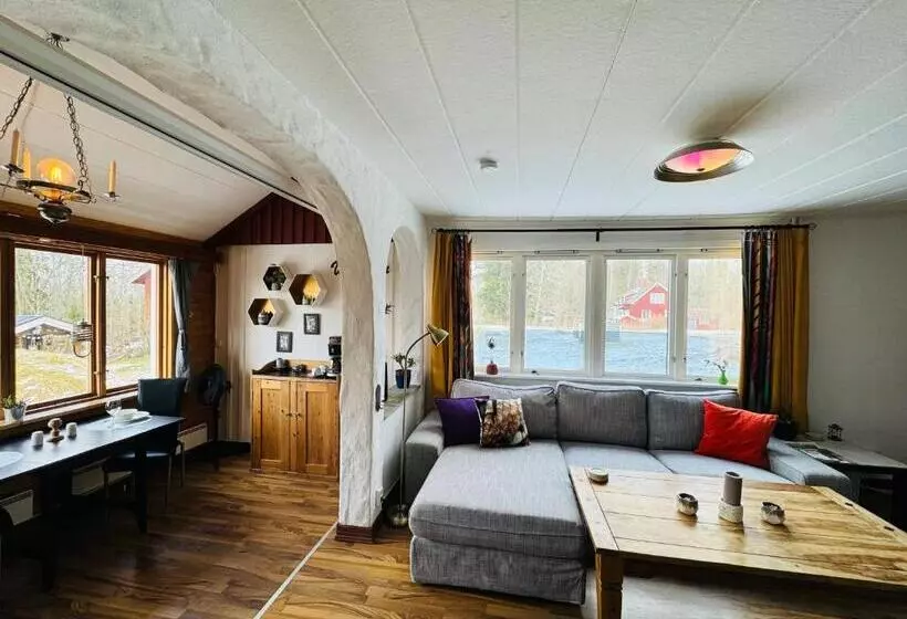ペンション Rustic Haven Bed And Breakfast Near Klarälvsbanan And Swimming Area