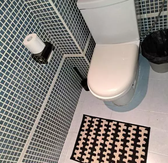 Majatalo Liam Studio In Sevilla Centric