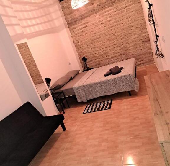 Pensione Liam Studio In Sevilla Centric