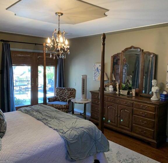 بنسيون Water S Edge Guesthouse Bandera