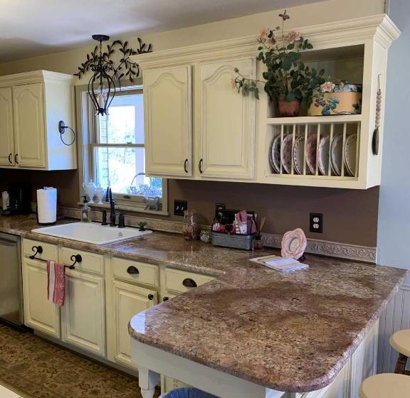 بنسيون Water S Edge Guesthouse Bandera