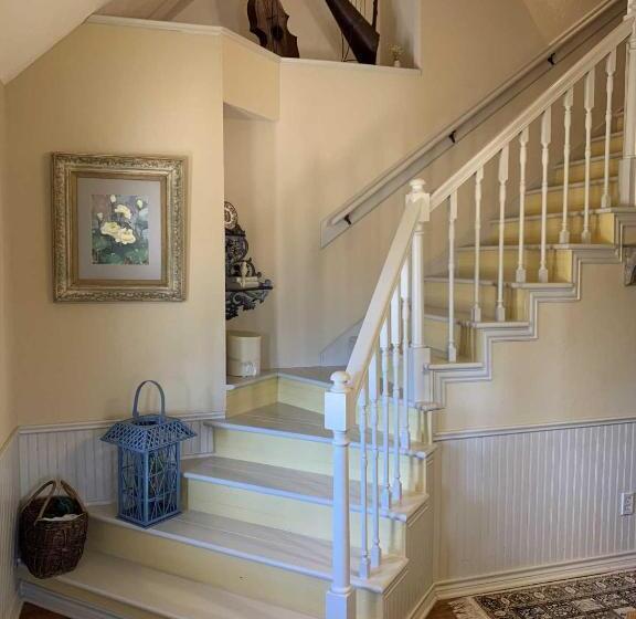 بنسيون Water S Edge Guesthouse Bandera