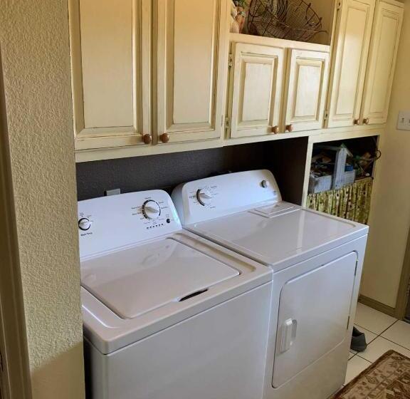 بنسيون Water S Edge Guesthouse Bandera