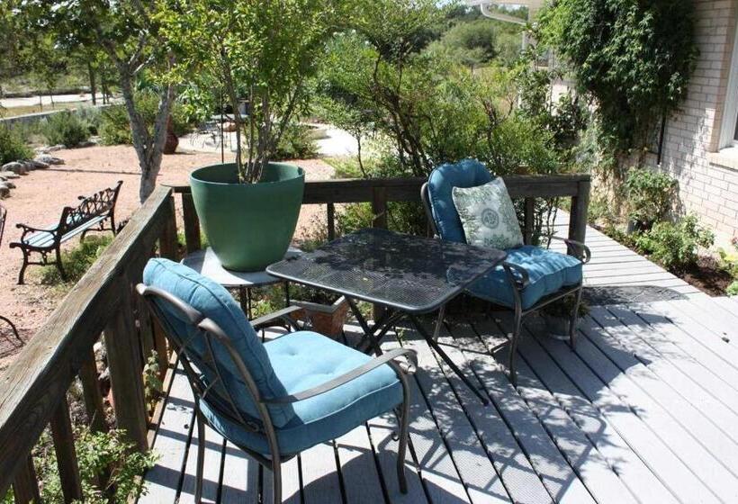 بنسيون Water S Edge Guesthouse Bandera