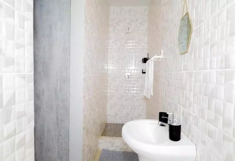 ベッドアンドブレックファースト Regorogile Guest House Spa And Conference
