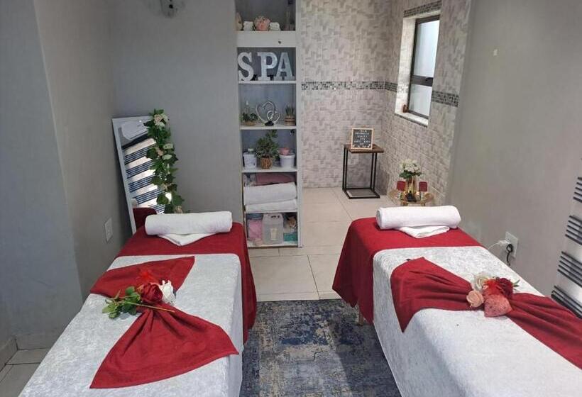 مبيت وإفطار Regorogile Guest House Spa And Conference