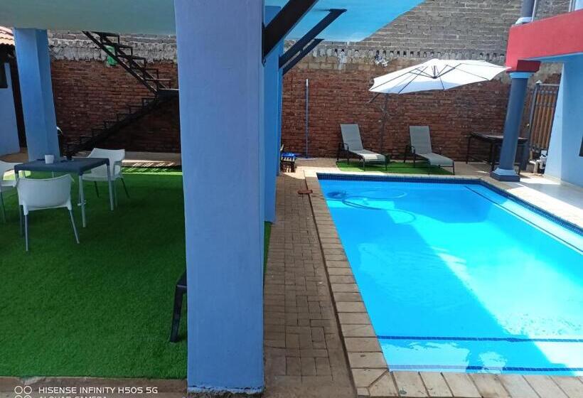 مبيت وإفطار Regorogile Guest House Spa And Conference