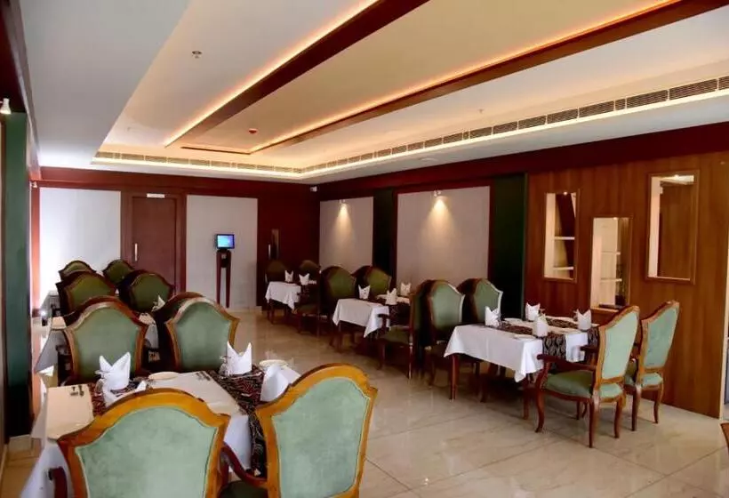 Hotelli Emerald Palace