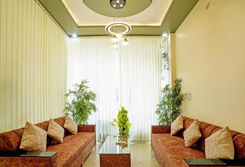 Hotelli Oyo Flagship Sr