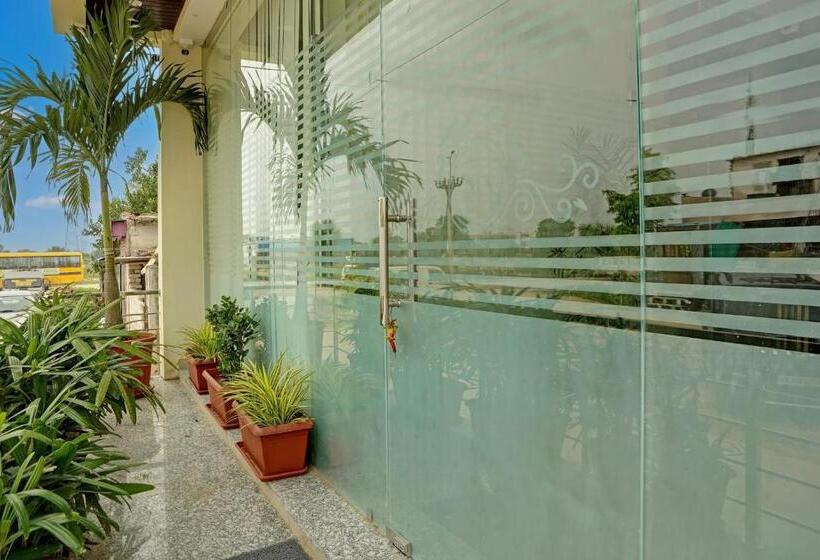 هتل Oyo Flagship Sr