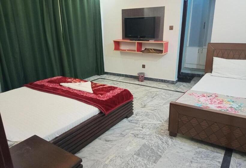 هتل Red Roof & Restaurant