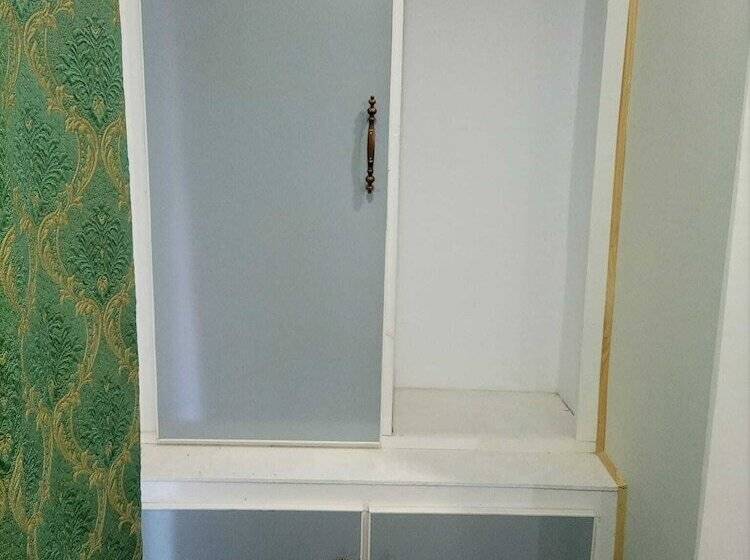 هتل Red Roof & Restaurant