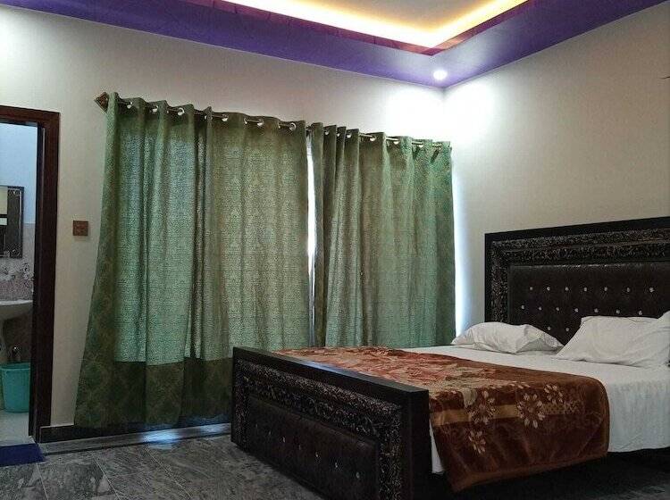 هتل Red Roof & Restaurant