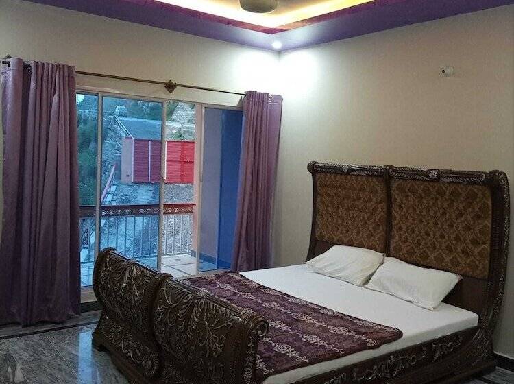 هتل Red Roof & Restaurant