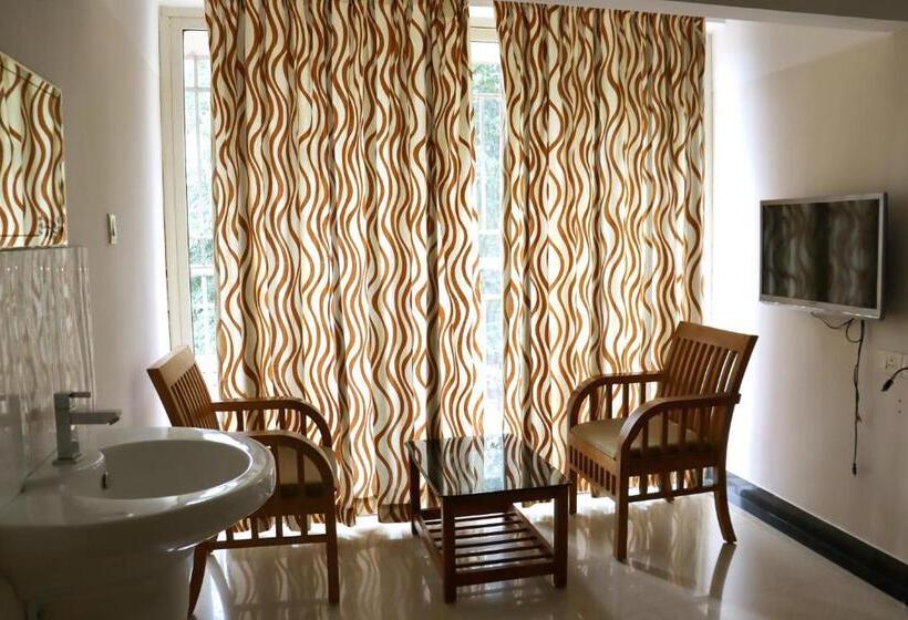 酒店 Uthradam Towers