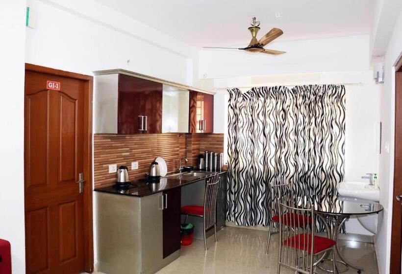 酒店 Uthradam Towers